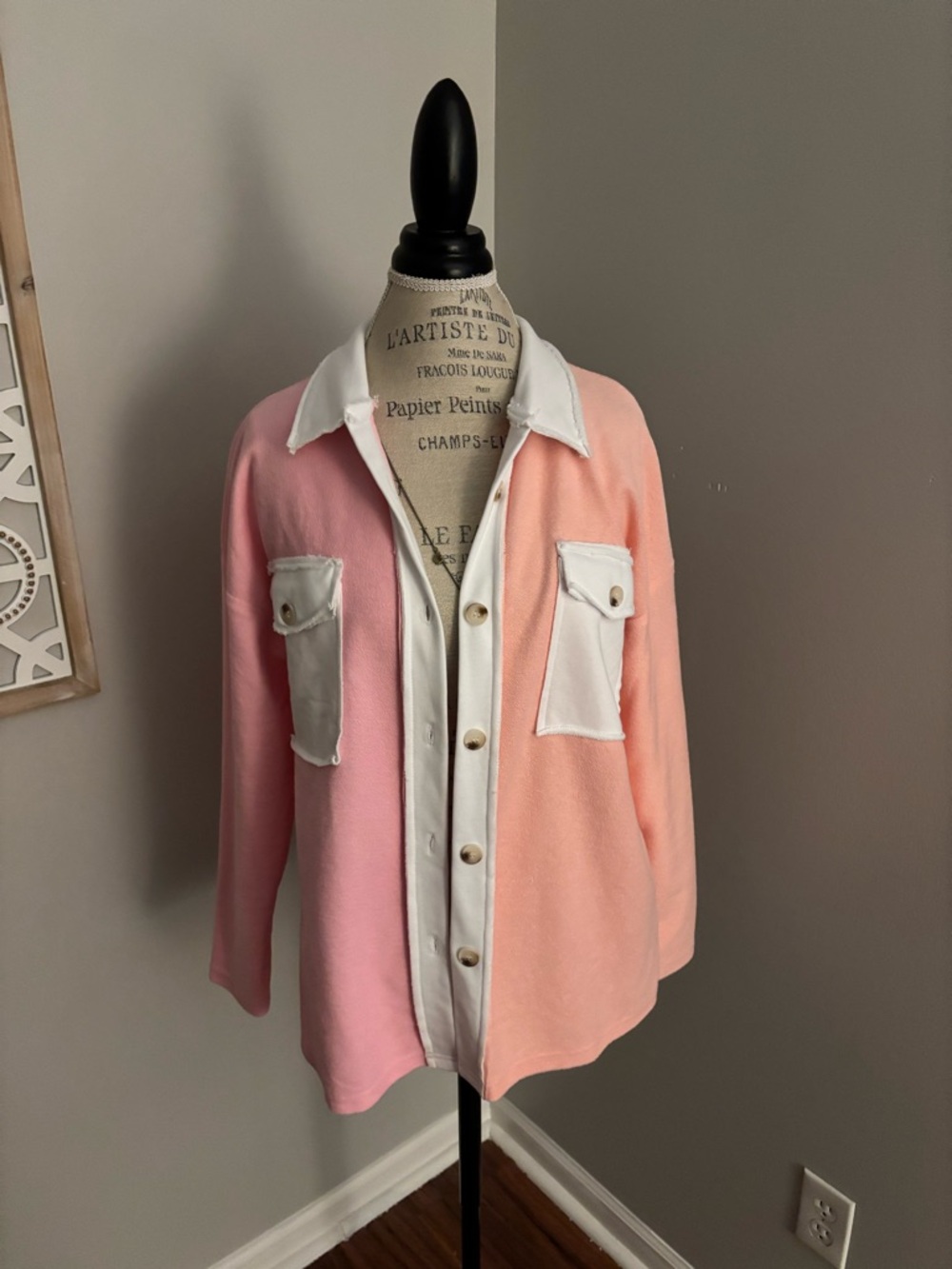 💗 NWOT Pink to Peach Colorblock Button Front Shirt Jacket with White Trim